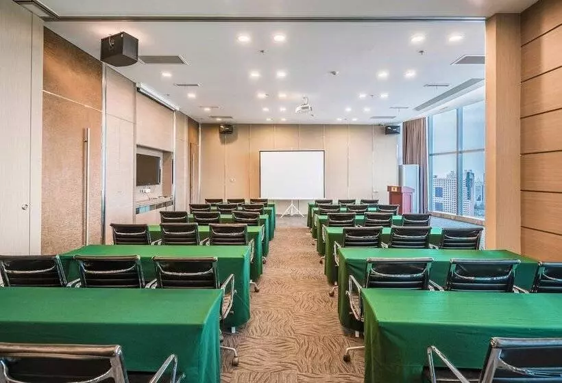 Fotos del hotel Grand Madison Qingdao Harbourview Central:  7