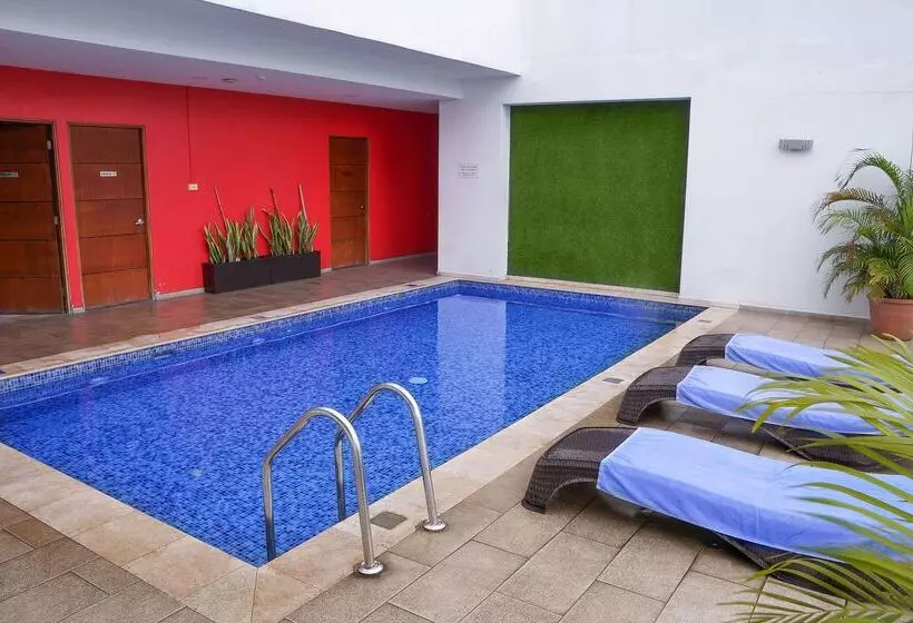 Fotos del hotel Ramada Panama Centro Via Argentina:  2