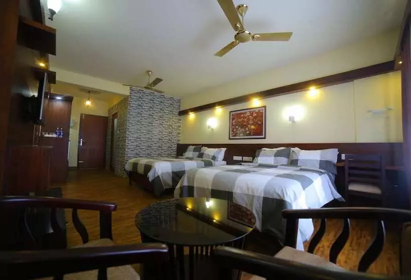 Fotos del hotel Plaza Suites:  16