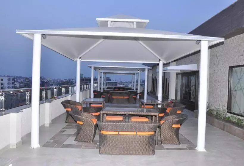 Fotos del hotel Sapna Clarks Inn:  6