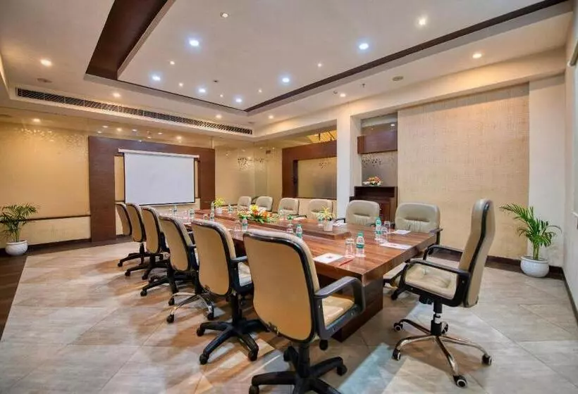 Fotos del hotel Sapna Clarks Inn:  5