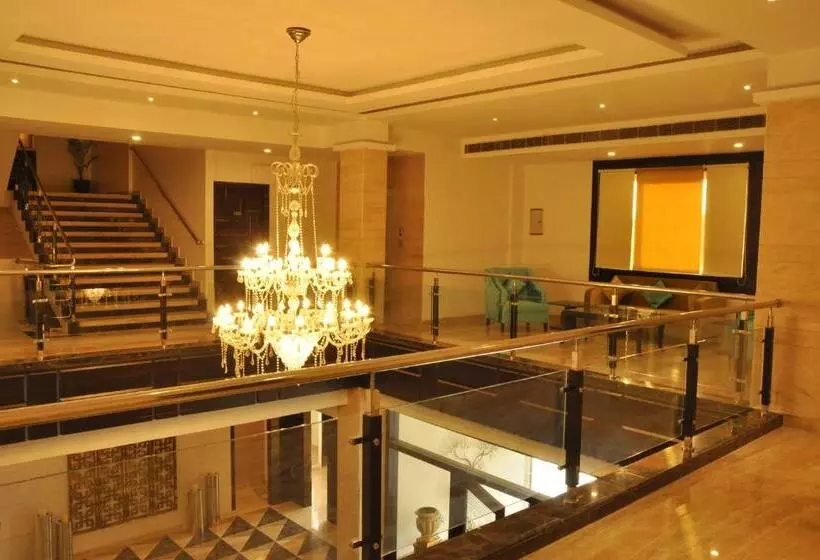 Fotos del hotel Sapna Clarks Inn:  2