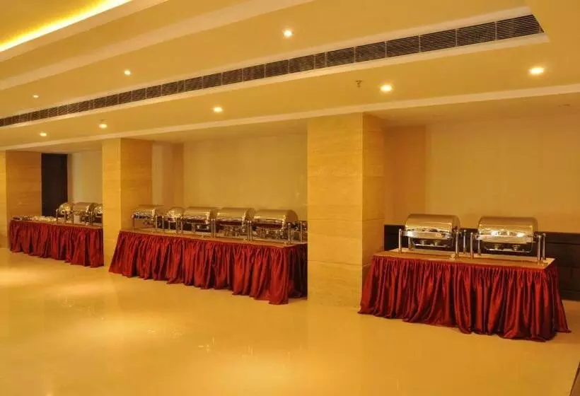 Fotos del hotel Sapna Clarks Inn:  15