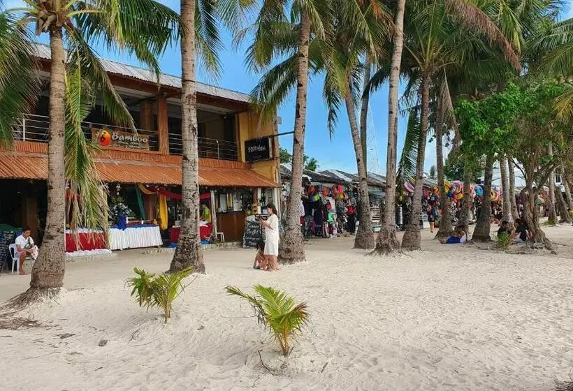 Fotos del hotel Bamboo Beach Resort & Restaurant:  19