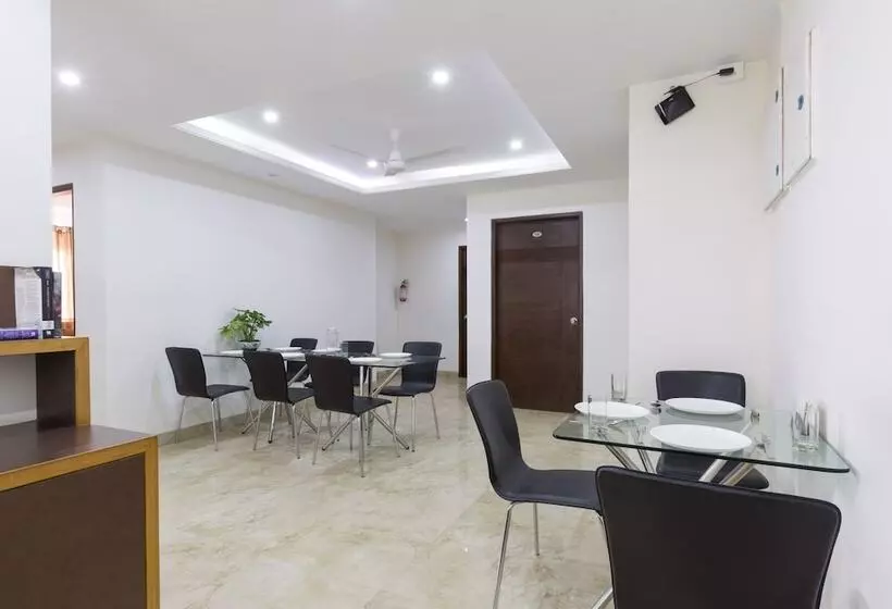 Fotos del hotel The Sanctum Suites Bel Road:  5