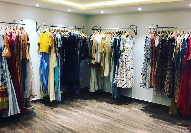 Fotos del hotel The Sanctum Suites Bel Road:  25