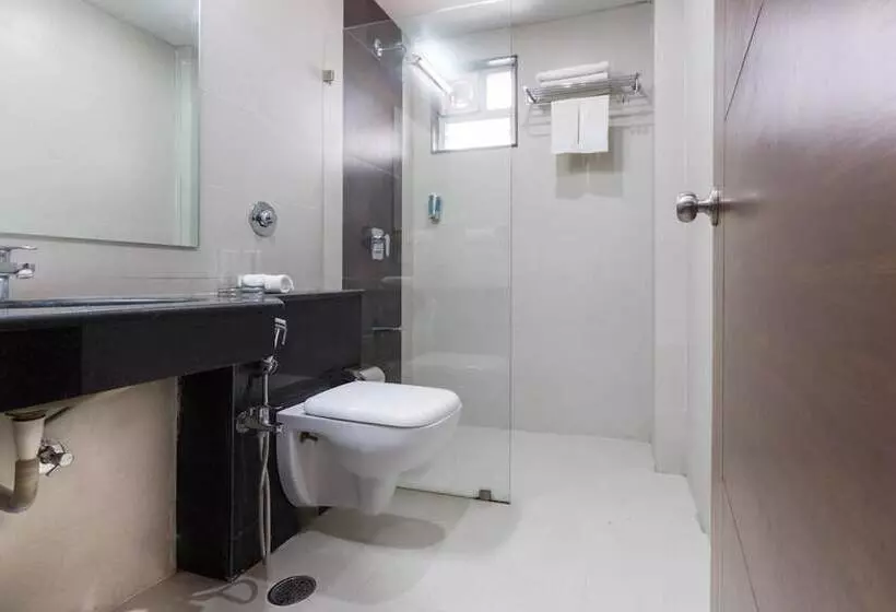 Fotos del hotel The Sanctum Suites Bel Road:  7