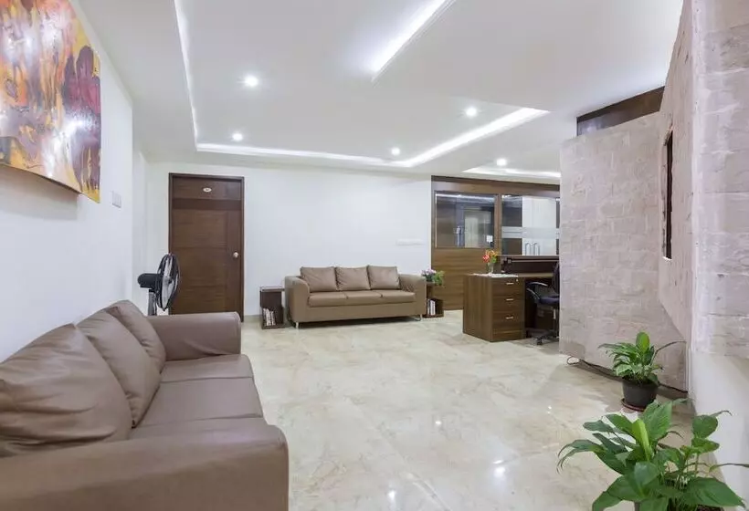 Fotos del hotel The Sanctum Suites Bel Road:  23