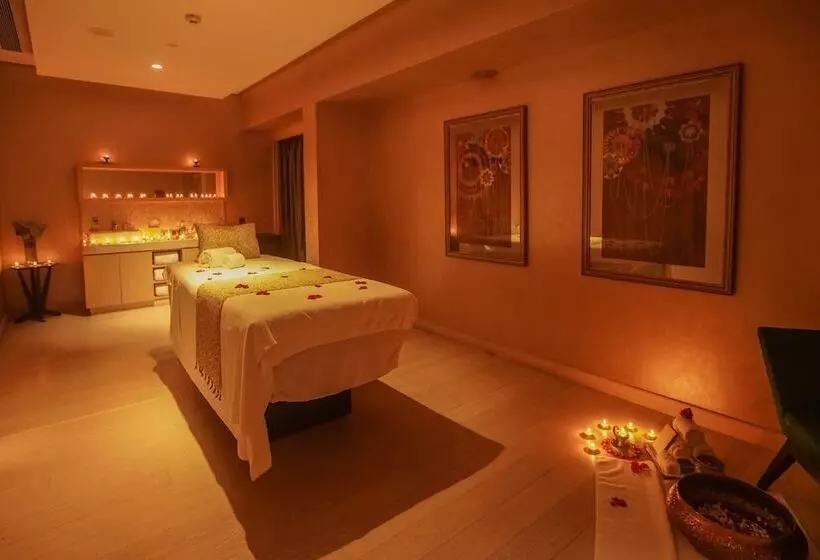 Fotos del hotel Taj Santacruz:  3