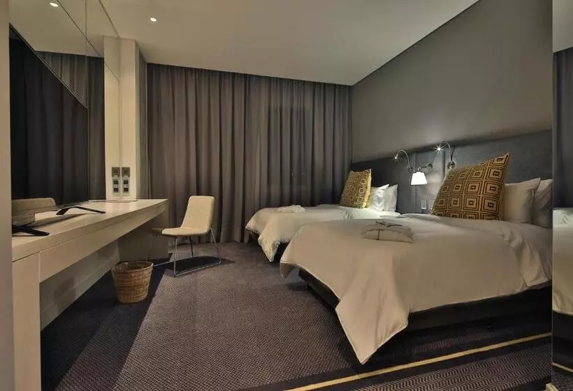 Fotos del hotel Movich Buro 51:  12