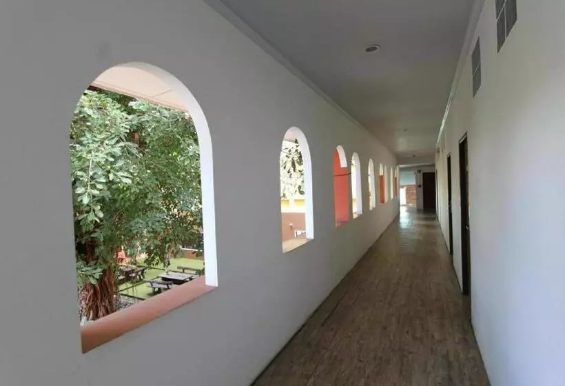 Fotos del hotel Thada Chateau:  3