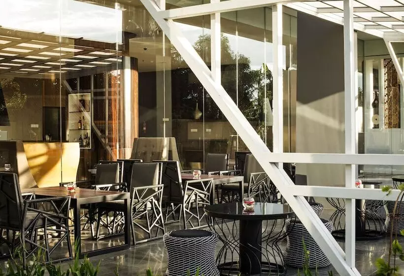 Fotos del hotel Aston Bellevue Radio Dalam:  16