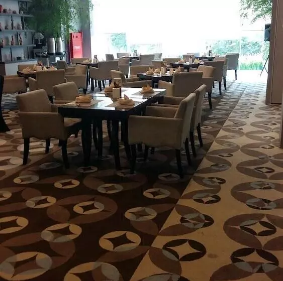 Fotos del hotel Aston Bellevue Radio Dalam:  6