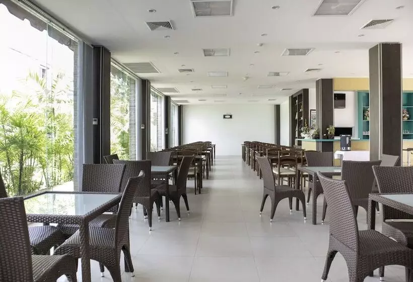 Fotos del hotel Chawlada:  9