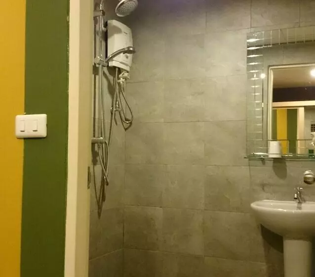 Fotos del hotel Limburi Hometel:  9