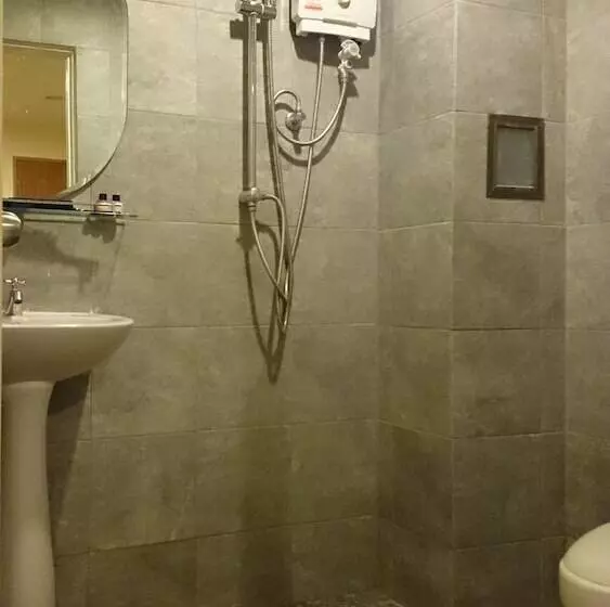 Fotos del hotel Limburi Hometel:  13