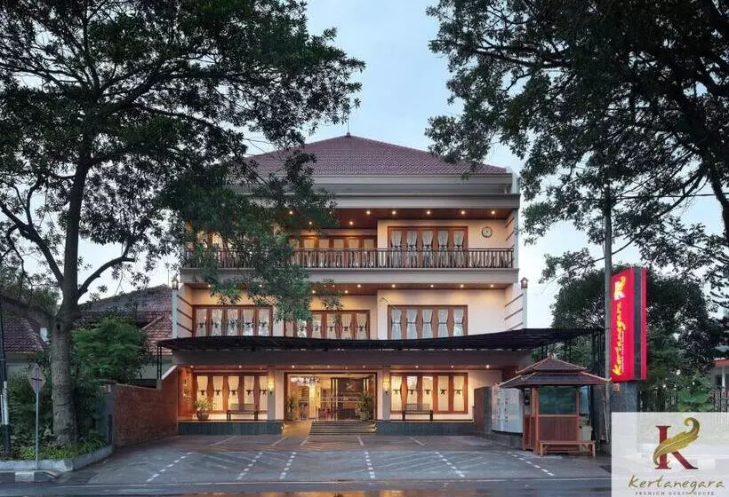 Kertanegara Premium Guest House