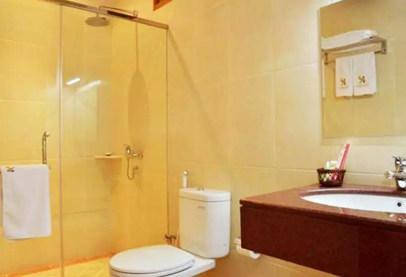 Fotos del hotel Kertanegara Premium Guest House:  12