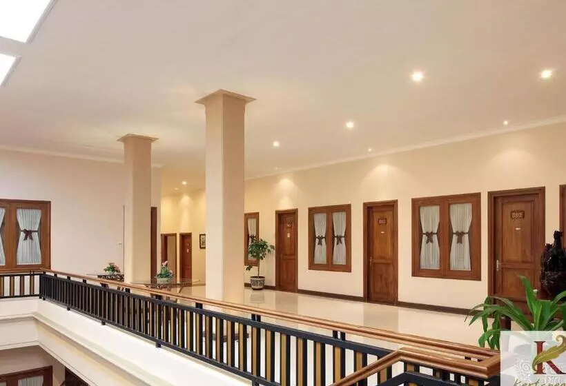 Fotos del hotel Kertanegara Premium Guest House:  15