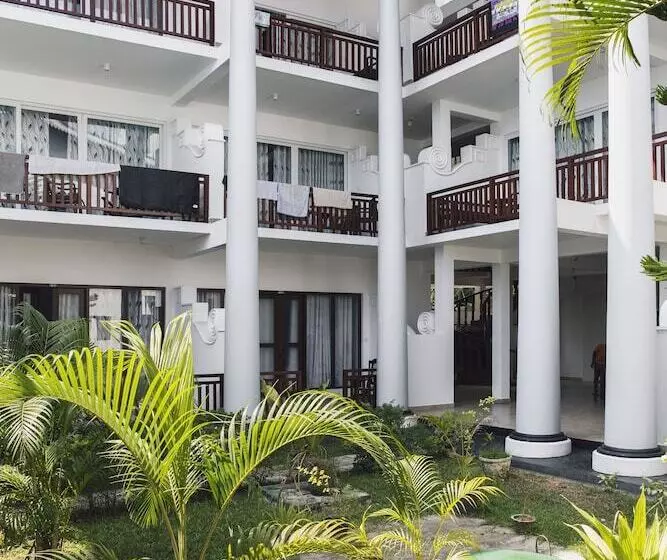 Neptune Bay Unawatuna Beach