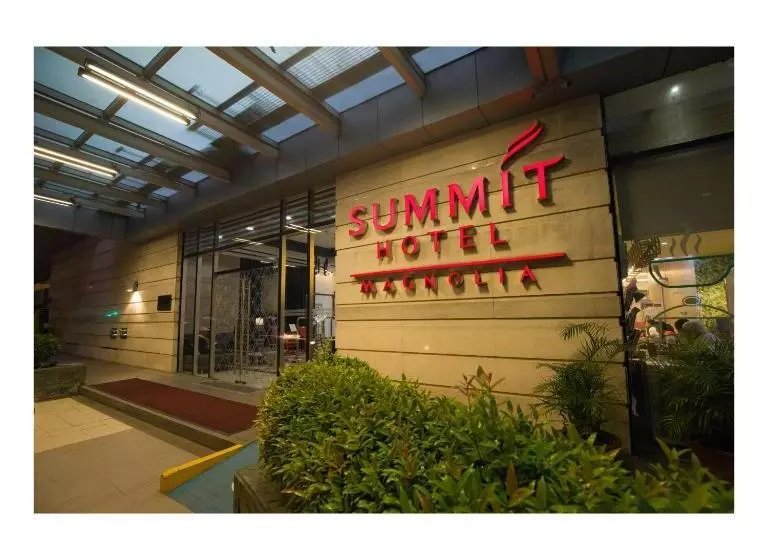 Summit  Magnolia  Quarantine