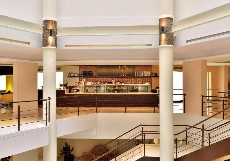 Fotos del hotel Novotel Imagicaa Khopoli:  16