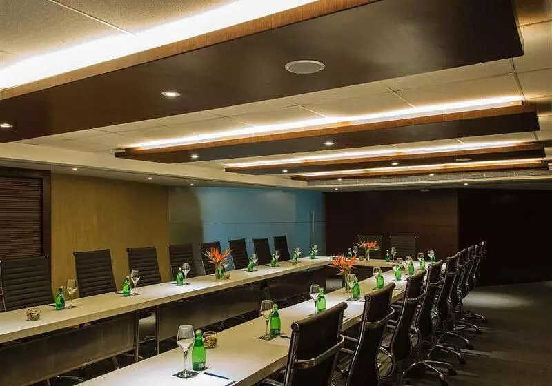 Fotos del hotel Novotel Imagicaa Khopoli:  23