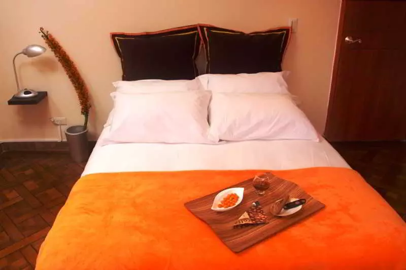 Fotos del hotel 6 Suites:  11