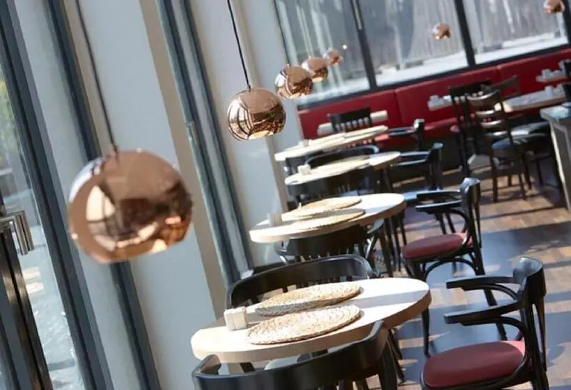 Fotos del hotel Grimm S Potsdamer Platz:  15