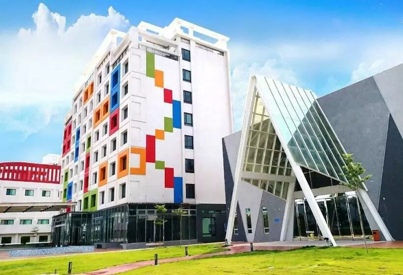 Fotos del hotel L Arc:  17