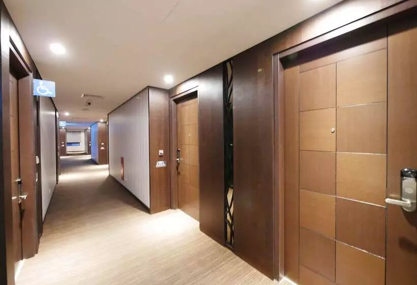 Fotos del hotel L Arc:  25