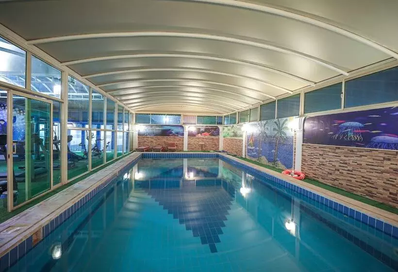 Fotos del hotel Meral Crown:  8