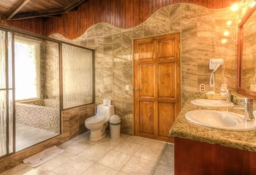 Fotos del hotel Greenlagoon Arenal Waterfall Villas:  11