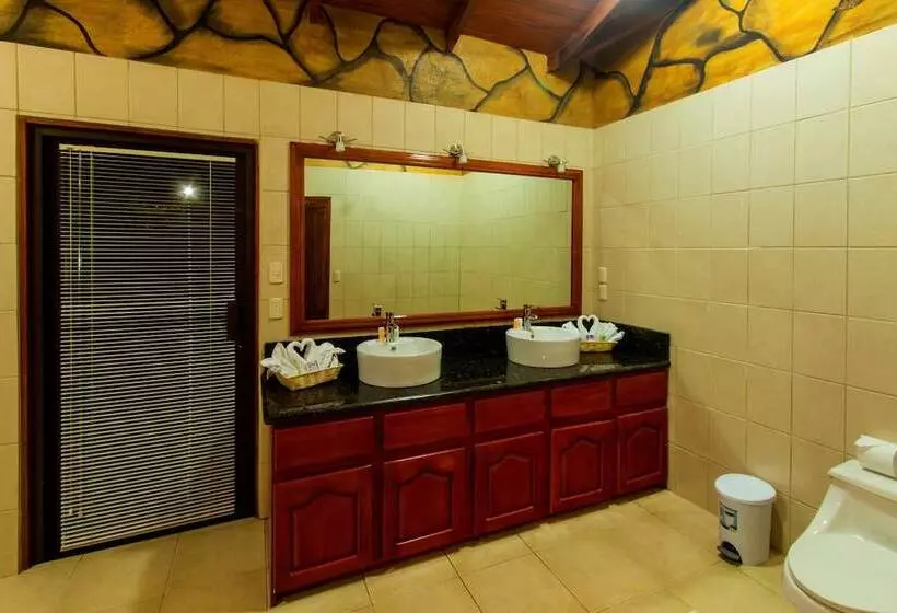 Fotos del hotel Greenlagoon Arenal Waterfall Villas:  14