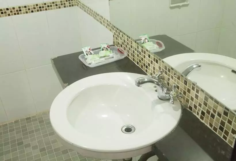 Fotos del hotel Celebes:  5