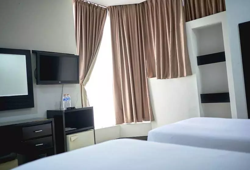 Fotos del hotel Celebes:  11