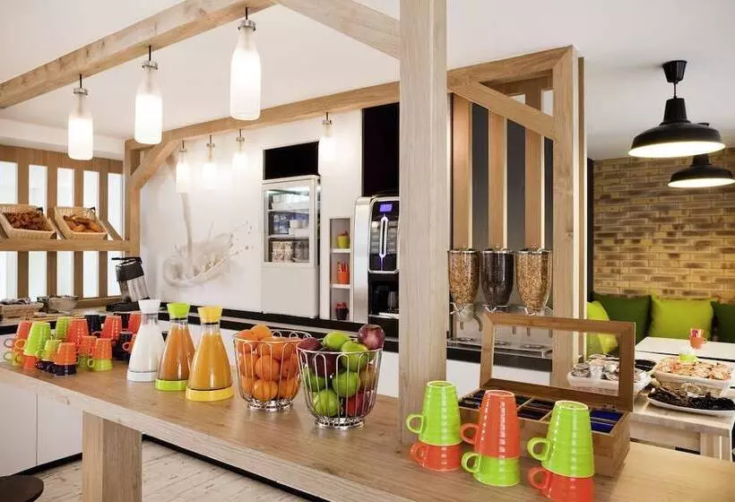 Fotos del hotel Ibis Styles Paris Buttes Chaumont:  6