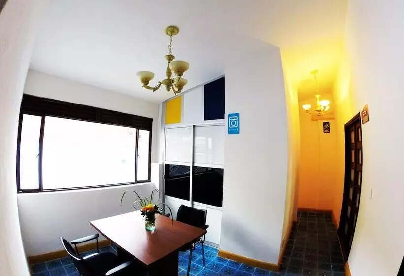 Graffiti Hostel Bogota