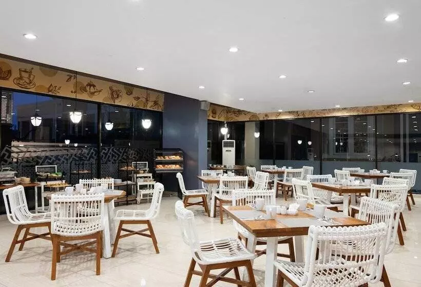 Fotos del hotel The Alana Hotel & Conference Center Malioboro Yogyakarta By Aston:  16