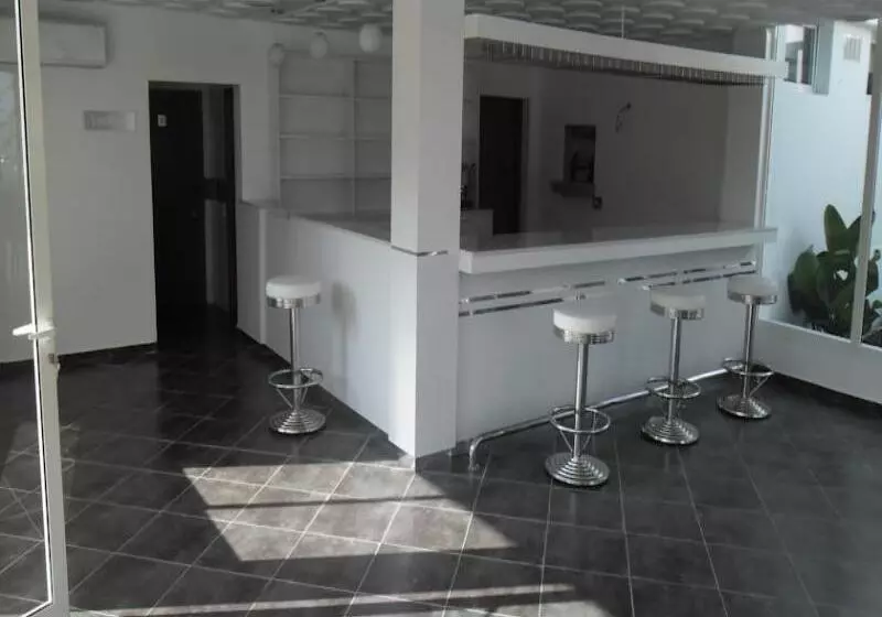 Fotos del hotel Hôtel Lyla Confort:  14