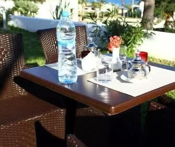 Fotos del hotel Hôtel Lyla Confort:  9