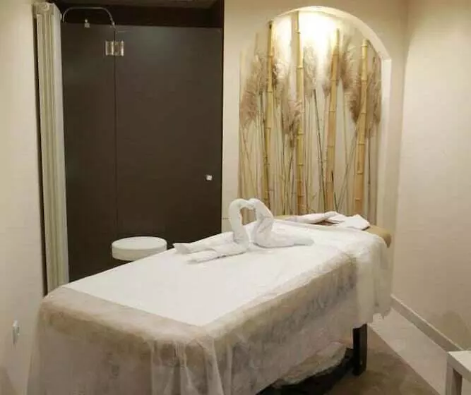 Fotos del hotel Zara:  16