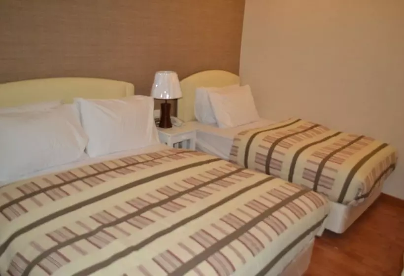 Fotos del hotel Golden Suites:  17