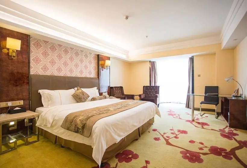 Hawaii International