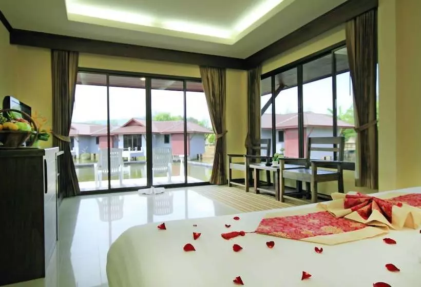 Fotos del hotel The Villa Laemhin Lagoon Resort:  13