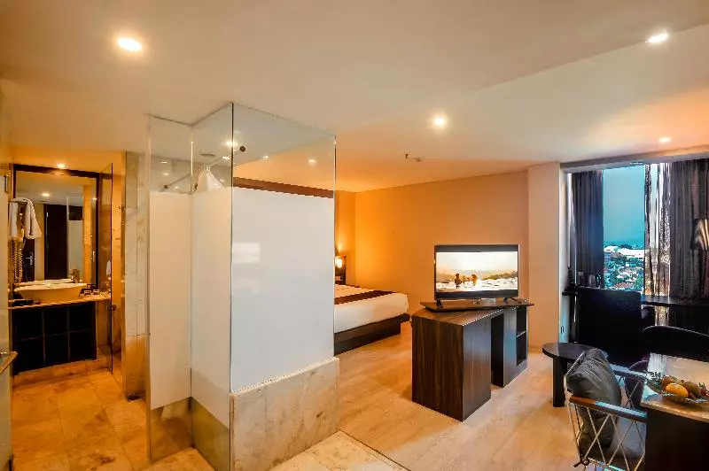 Fotos del hotel Grand Edge  Semarang  Chse Certified:  25