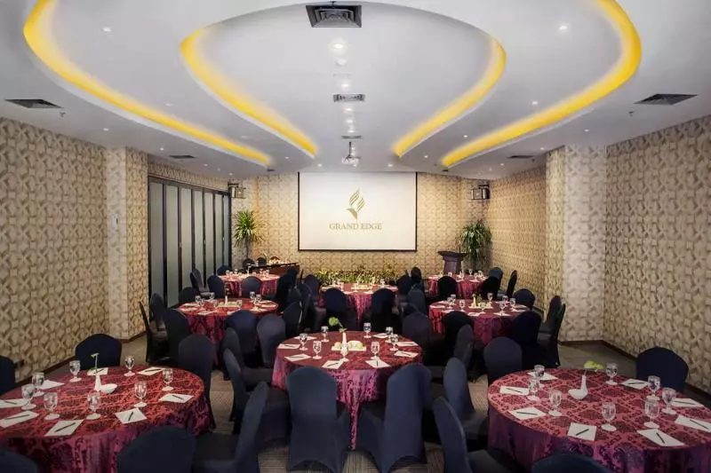 Fotos del hotel Grand Edge  Semarang  Chse Certified:  9
