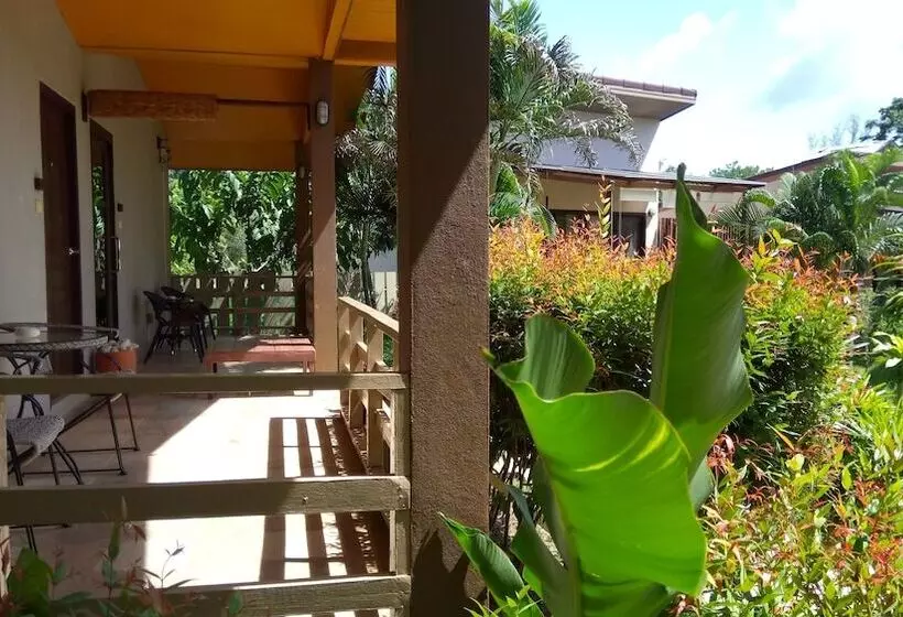 Fotos del hotel Escapecabins:  7