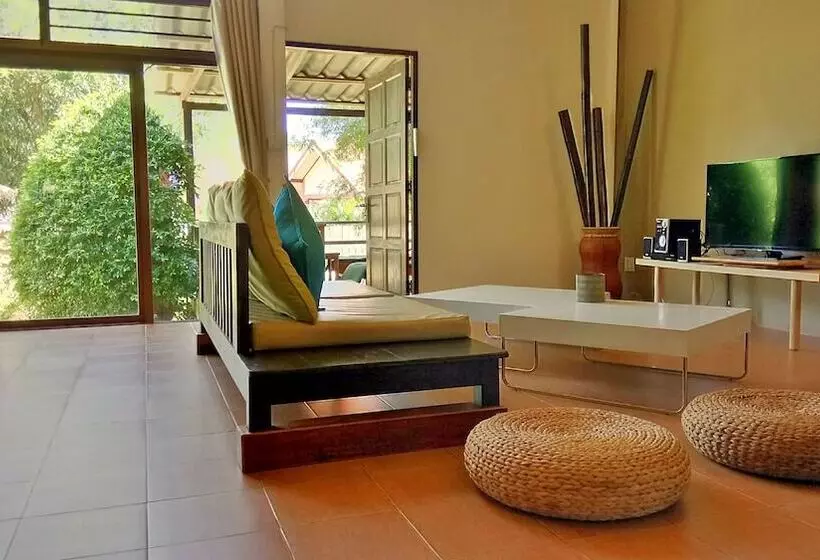 Fotos del hotel Escapecabins:  23