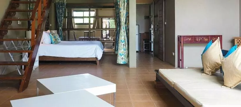 Fotos del hotel Escapecabins:  24